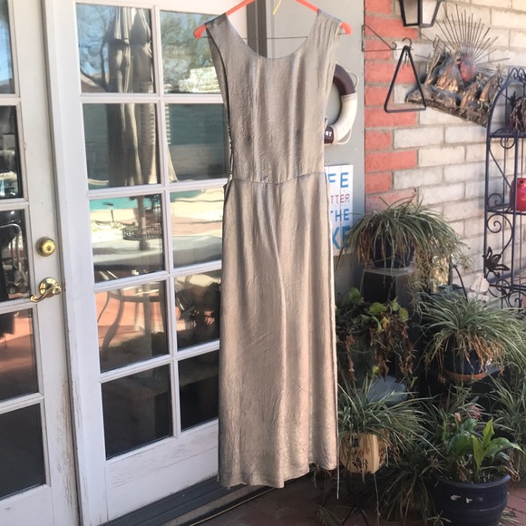 Beautiful Silver Jumpsuit. - Picture 4 of 8